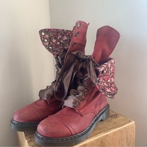 Dr Martens Triumph 1914 Red Floral Boots Size 8. Satin Ribbon Laces